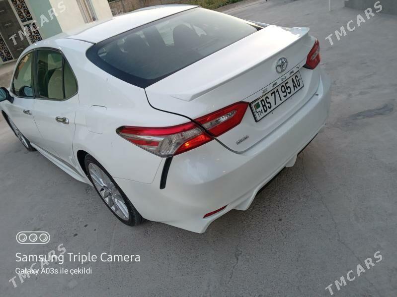 Toyota Camry 2018 - 263 000 TMT - Gökje - img 2