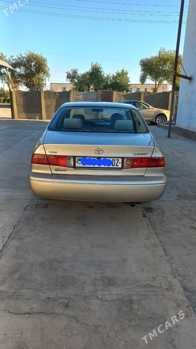 Toyota Camry 2000 - 155 000 TMT - Дашогуз - img 8