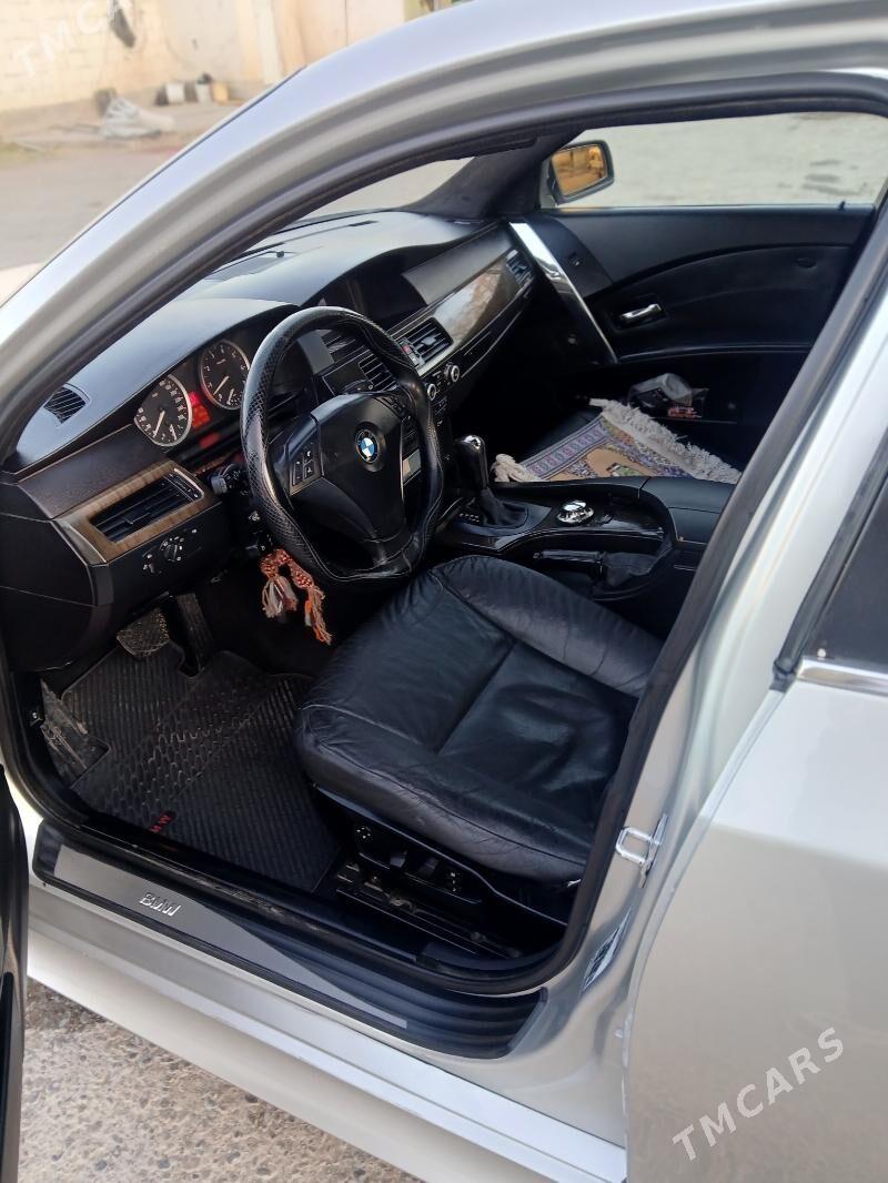 BMW E60 2003 - 180 000 TMT - Kaka - img 8