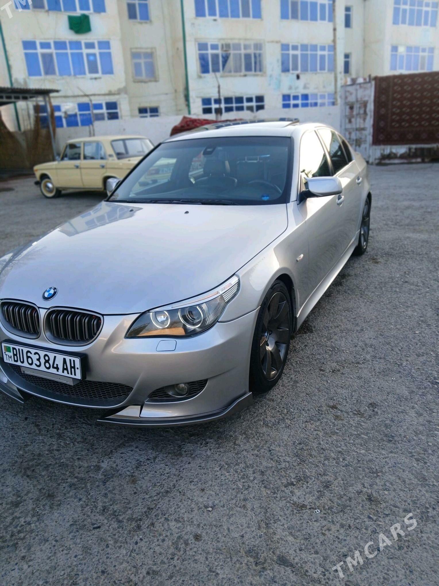 BMW E60 2003 - 180 000 TMT - Kaka - img 2