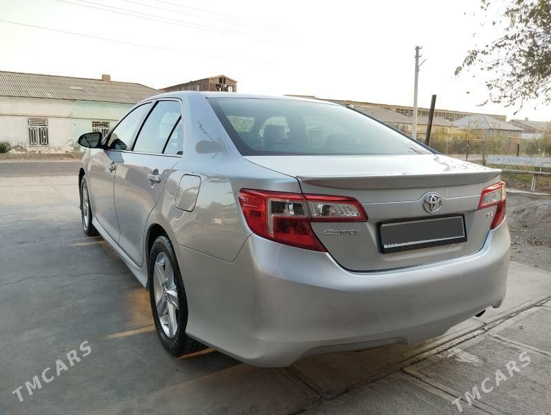 Toyota Camry 2013 - 230 000 TMT - Мары - img 3