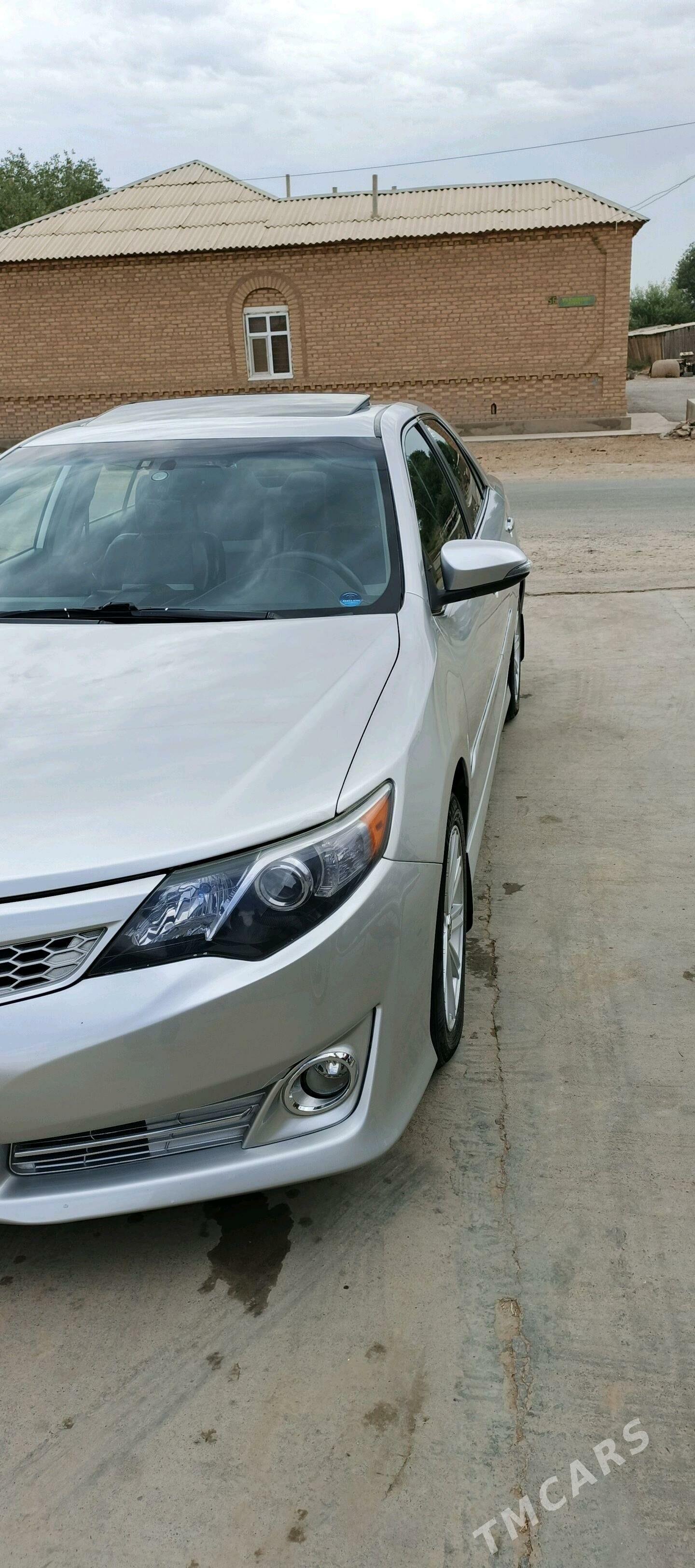 Toyota Camry 2012 - 250 000 TMT - Babadaýhan - img 2