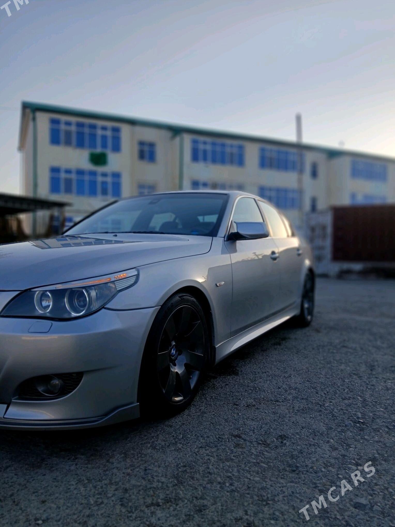 BMW E60 2003 - 180 000 TMT - Kaka - img 5