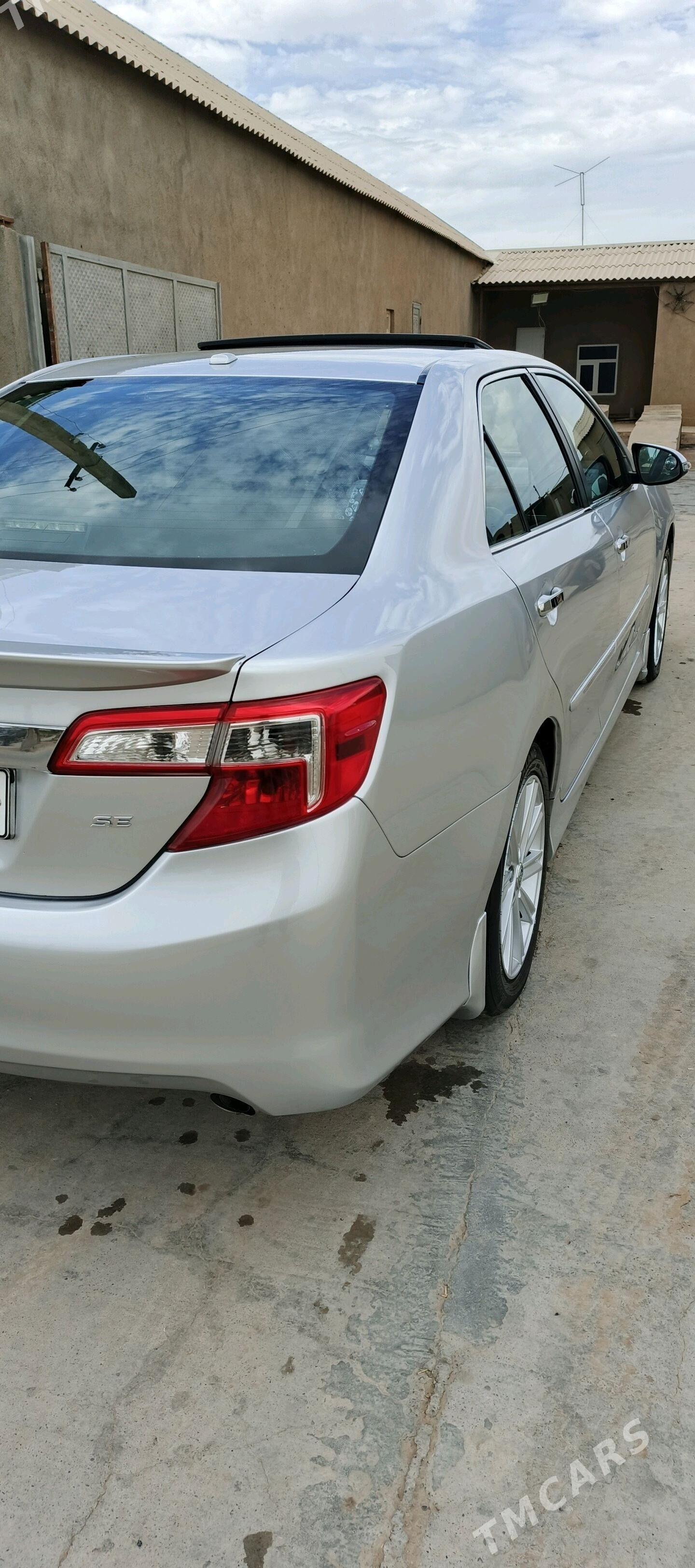 Toyota Camry 2012 - 250 000 TMT - Babadaýhan - img 3