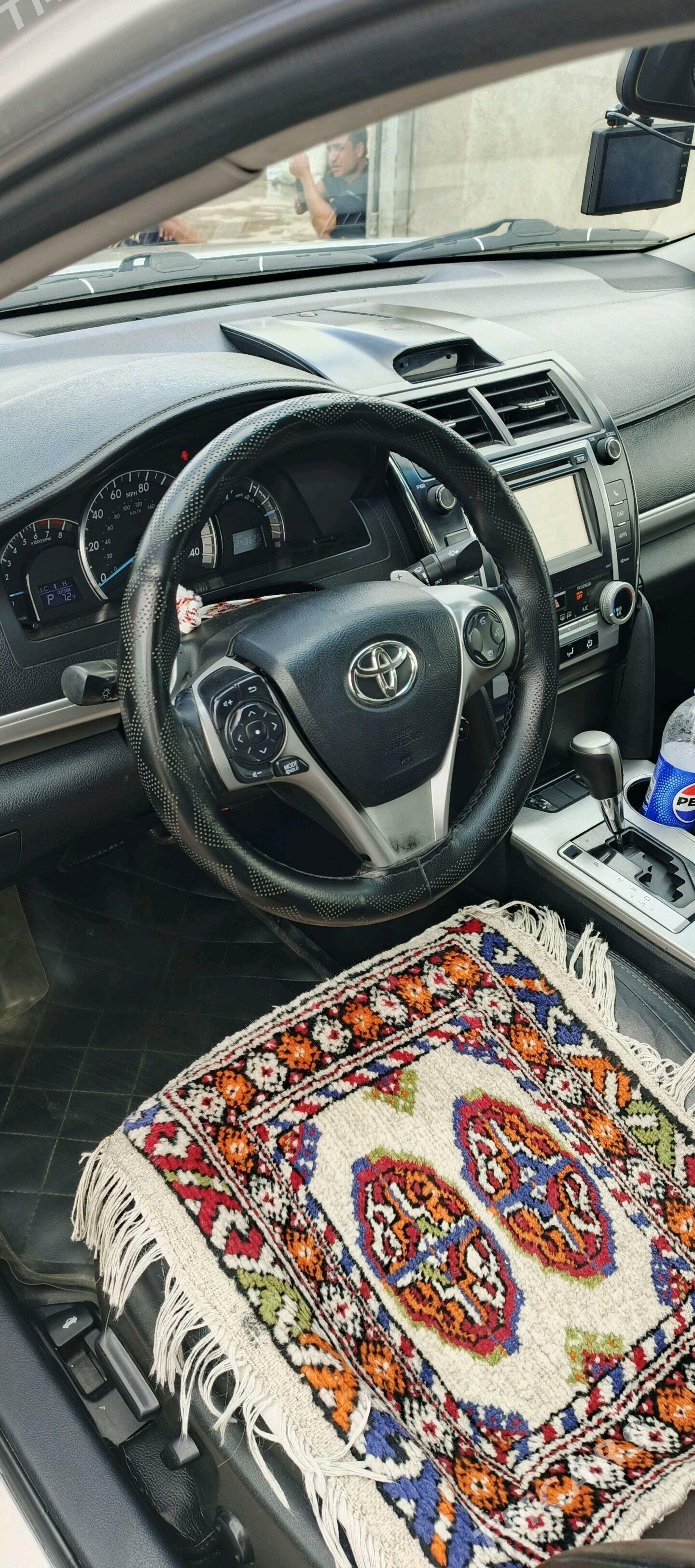 Toyota Camry 2012 - 250 000 TMT - Babadaýhan - img 4