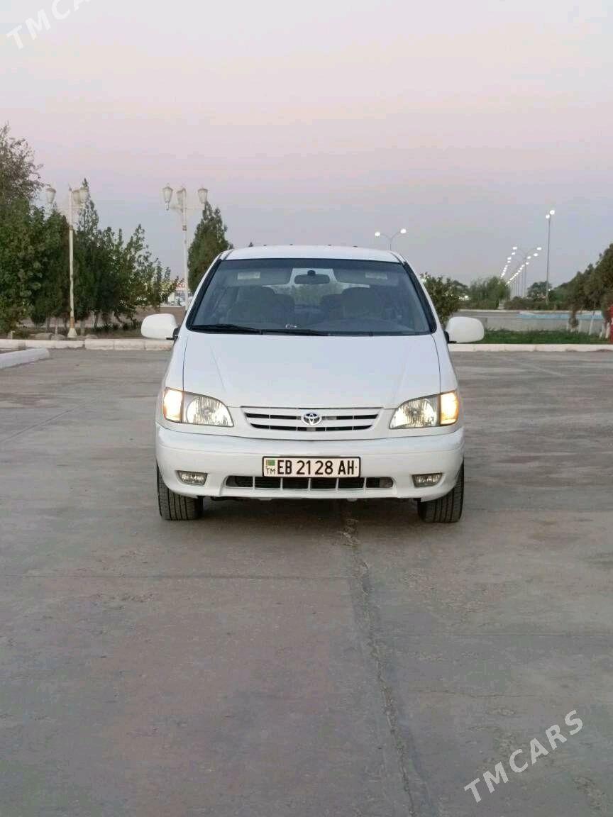 Toyota Sienna 2002 - 133 000 TMT - Теджен - img 3