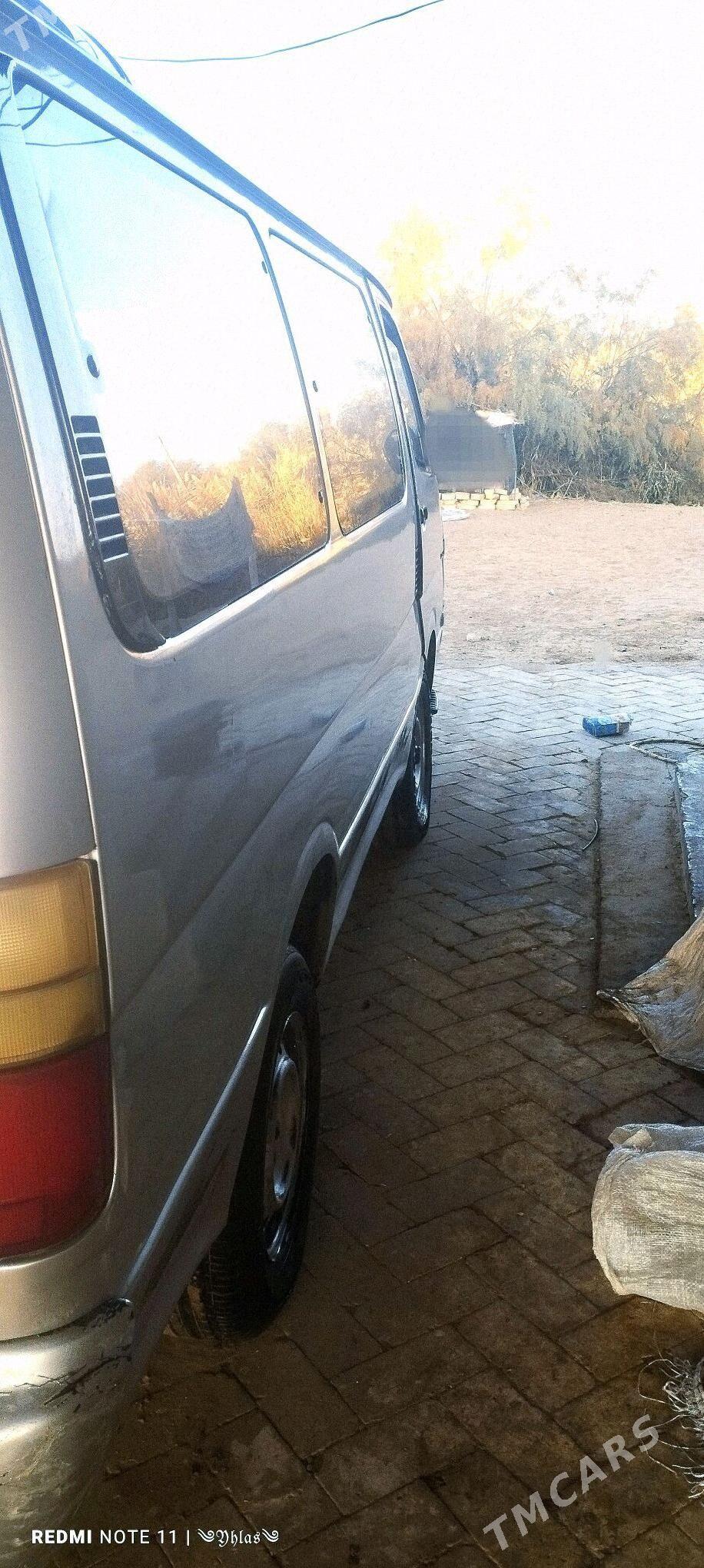 Toyota Hiace 1993 - 40 000 TMT - Ýolöten - img 1