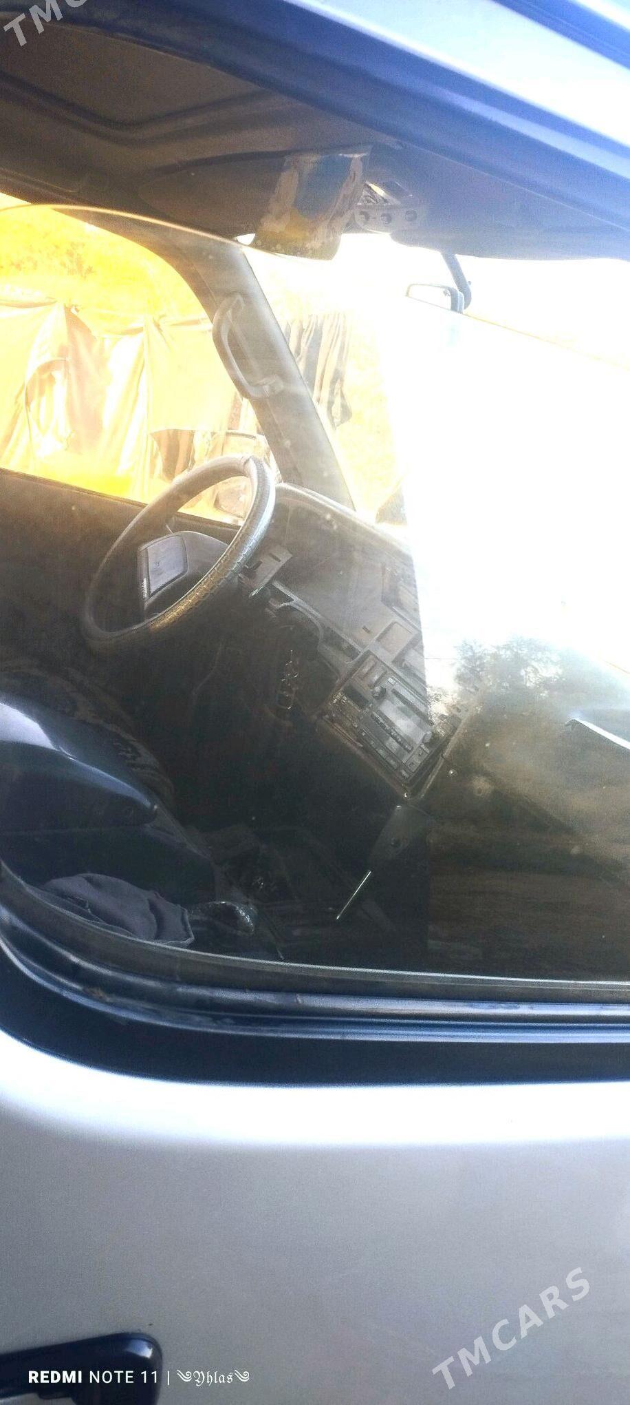 Toyota Hiace 1993 - 40 000 TMT - Ýolöten - img 4