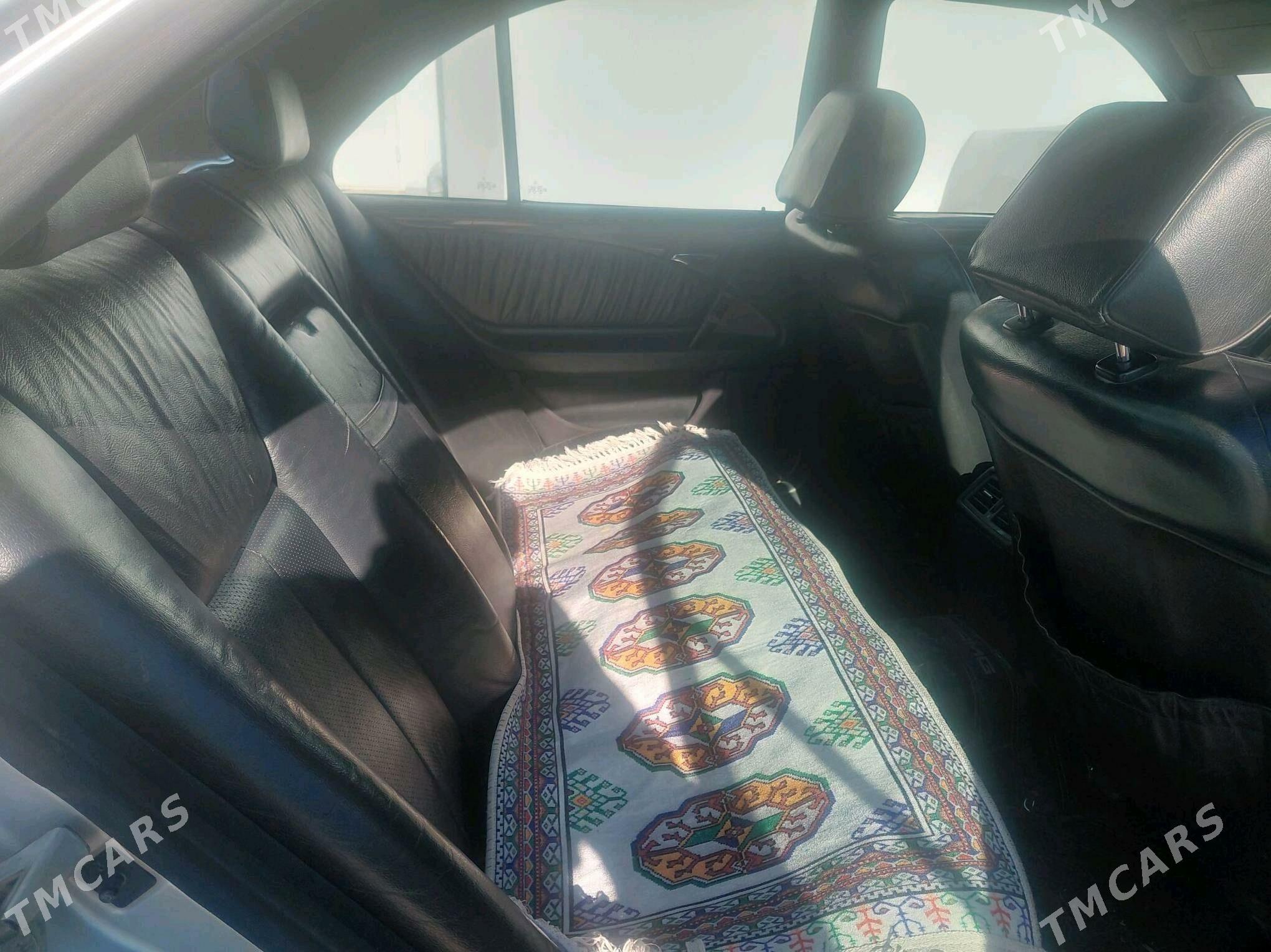 Mercedes-Benz E320 1996 - 60 000 TMT - Balkanabat - img 5