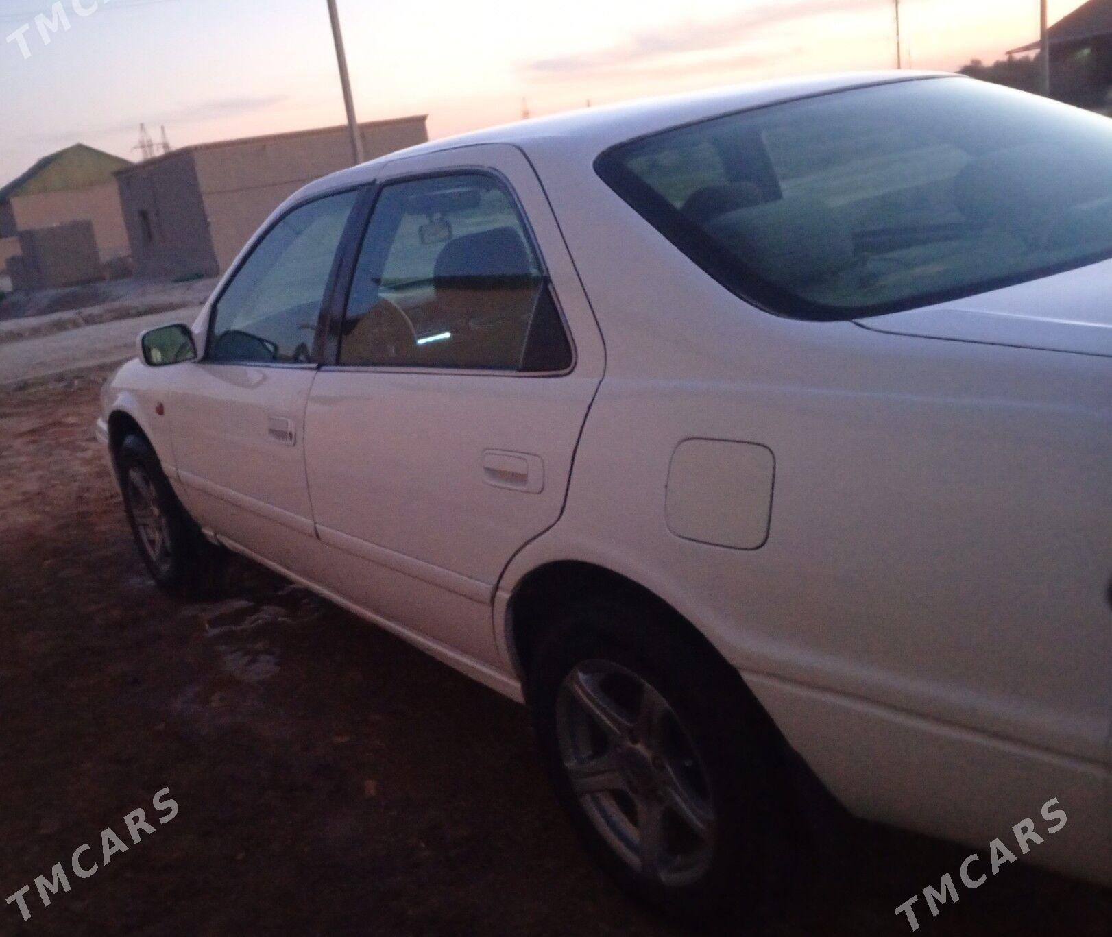 Toyota Camry 2000 - 140 000 TMT - етр. Туркменбаши - img 4