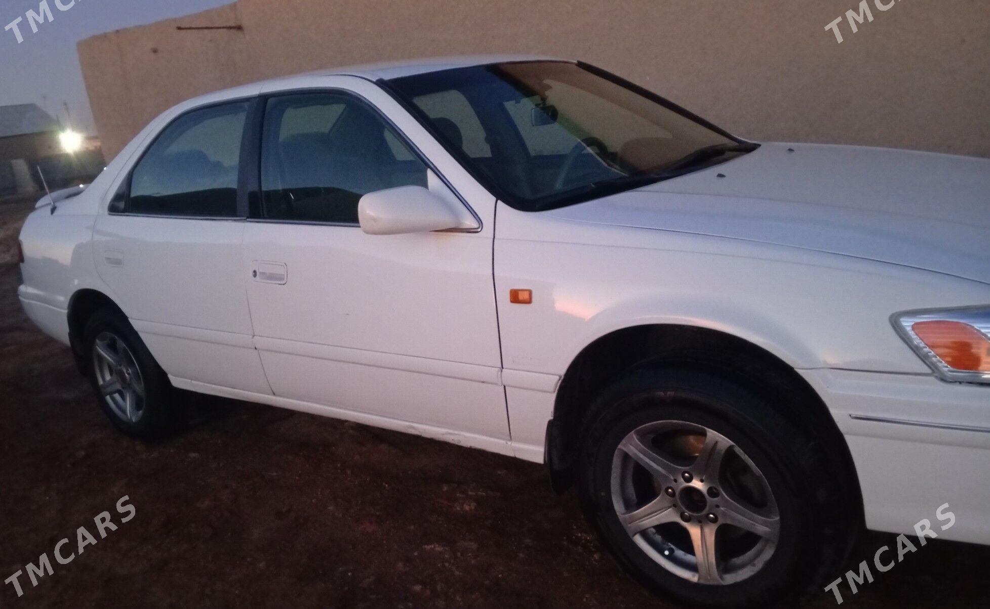 Toyota Camry 2000 - 140 000 TMT - етр. Туркменбаши - img 3