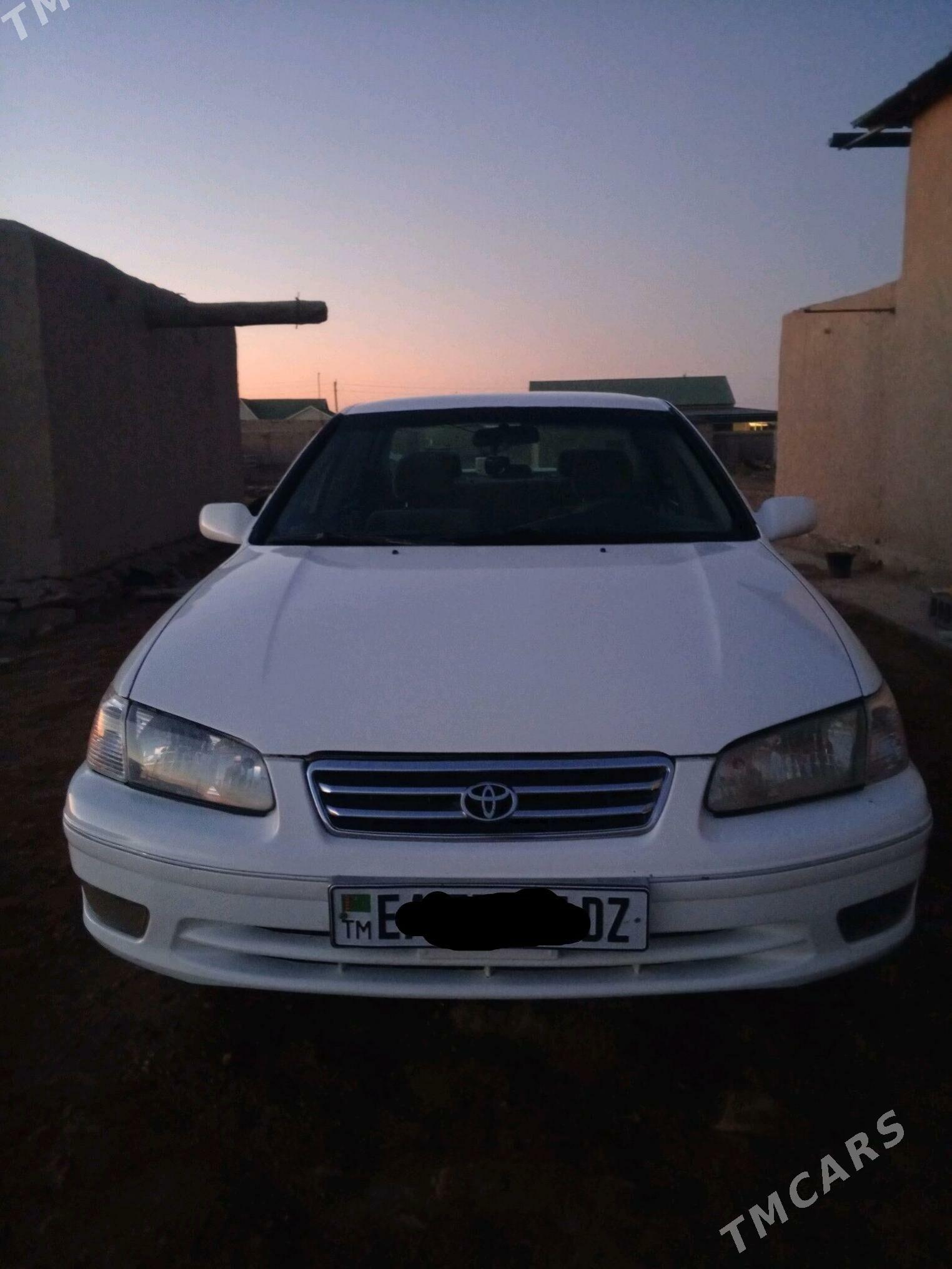 Toyota Camry 2000 - 140 000 TMT - етр. Туркменбаши - img 1