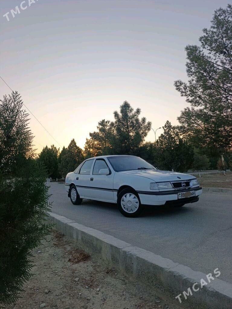 Opel Vectra 1990 - 33 000 TMT - Bäherden - img 1