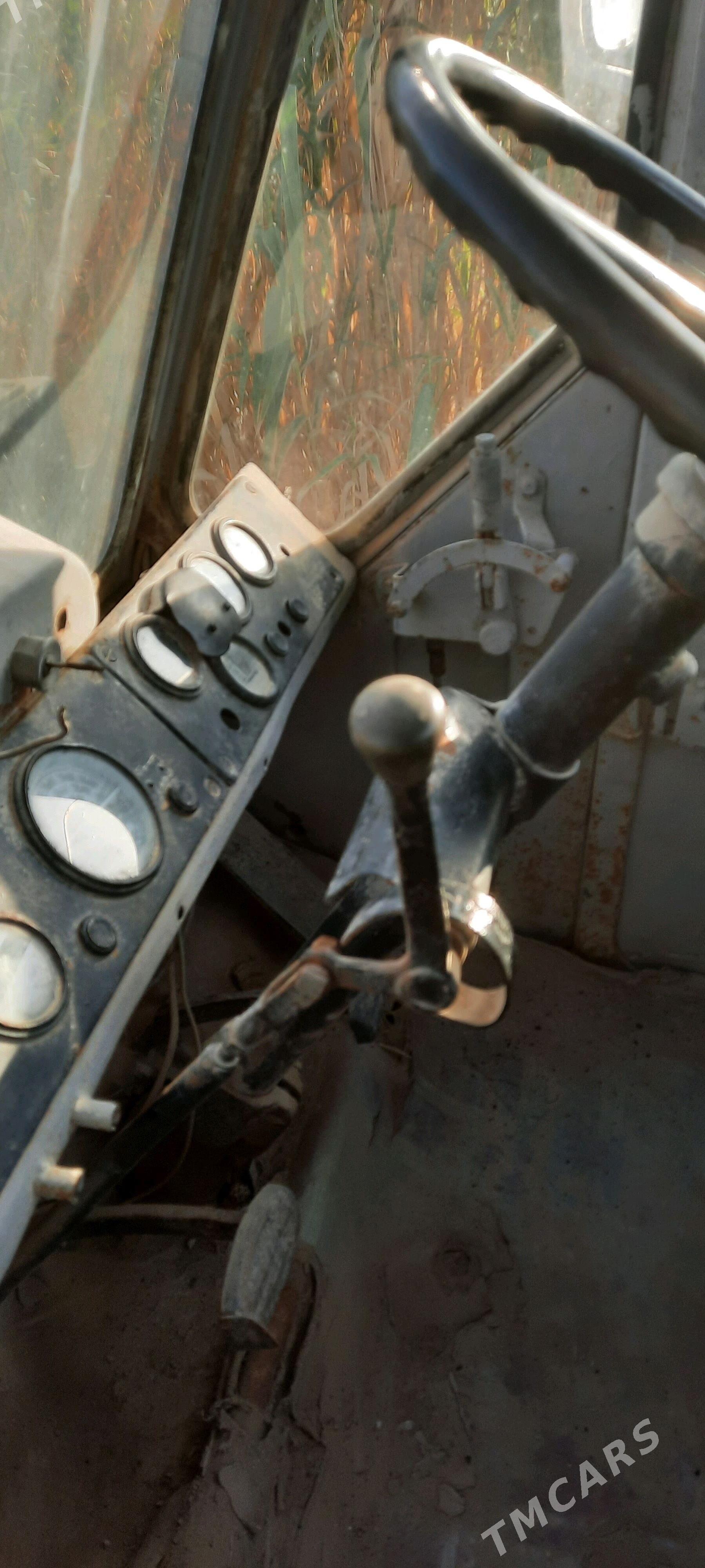 MTZ T-28 1980 - 100 000 TMT - Саят - img 1