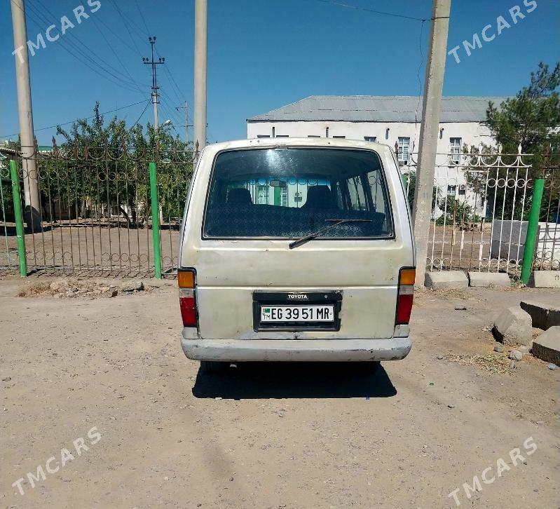 Toyota Hiace 1989 - 28 000 TMT - Мары - img 5