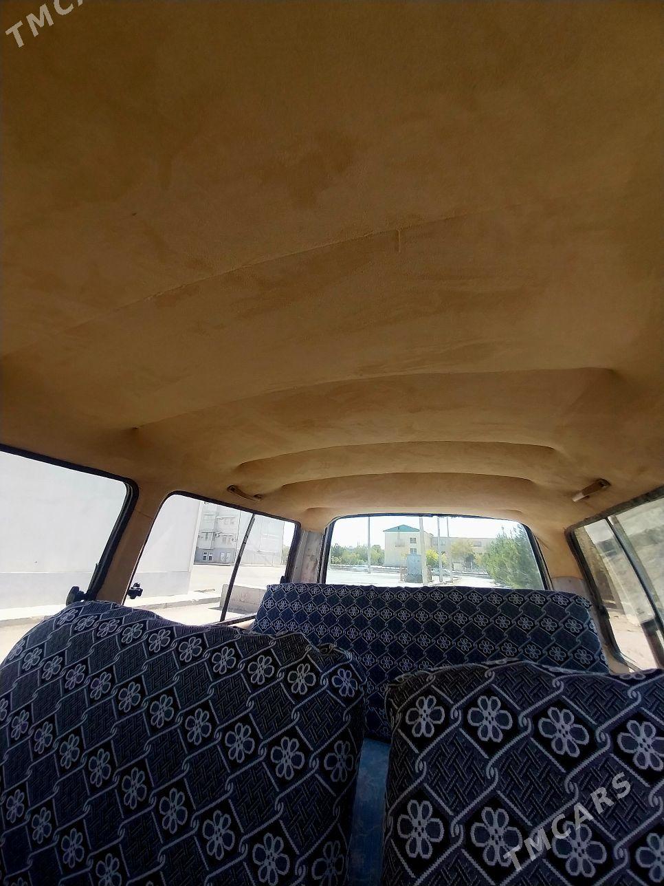 Toyota Hiace 1989 - 28 000 TMT - Мары - img 2