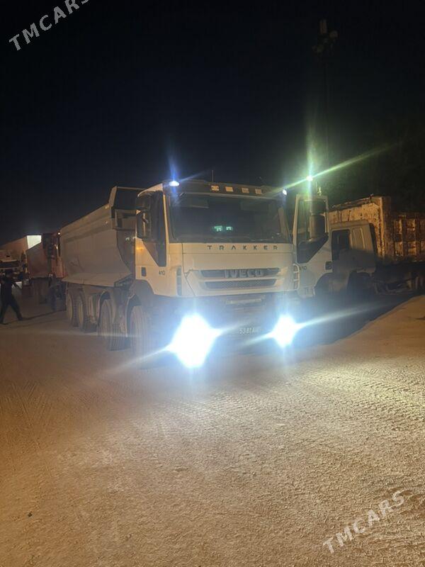 Iveco Trakker 2009 - 395 000 TMT - Бузмеин - img 8