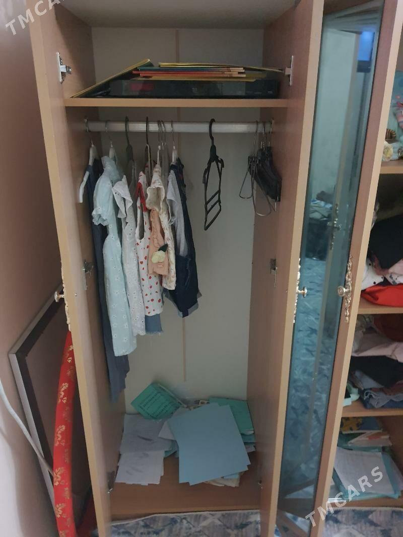 Мебель Шкаф и кровать. - Büzmeýin GRES - img 4