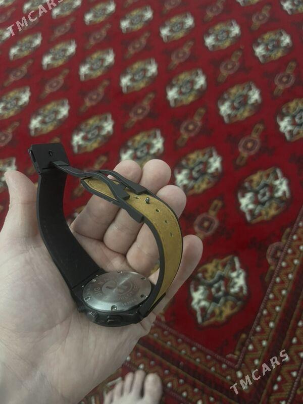 Часы HUBLOT - Гурбансолтан Едже - img 1