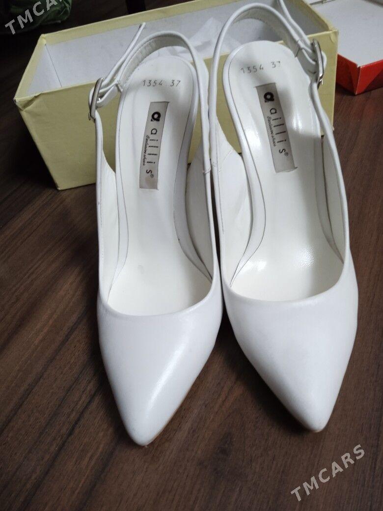 босоножки в отличном состоянии - Aşgabat - img 1