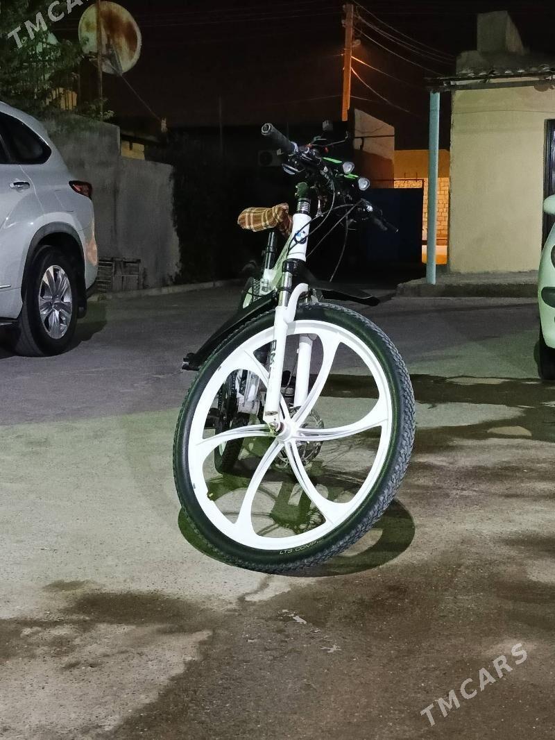 Bmw - Büzmeýin - img 2