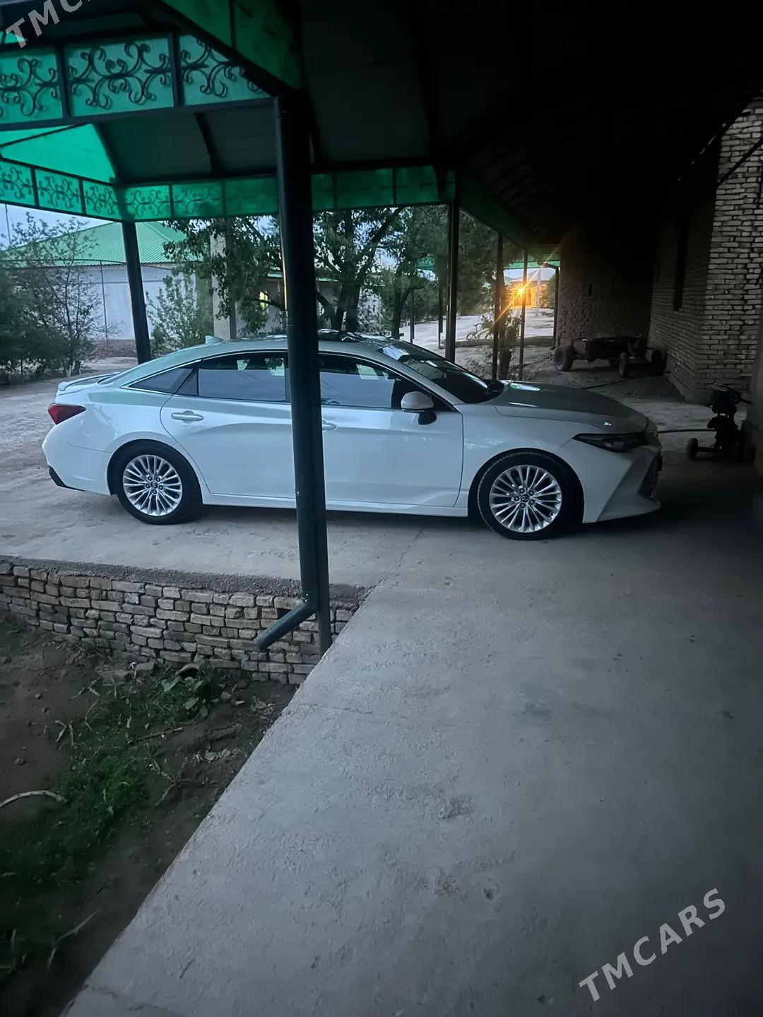 Toyota Avalon 2019 - 480 000 TMT - Daşoguz - img 4