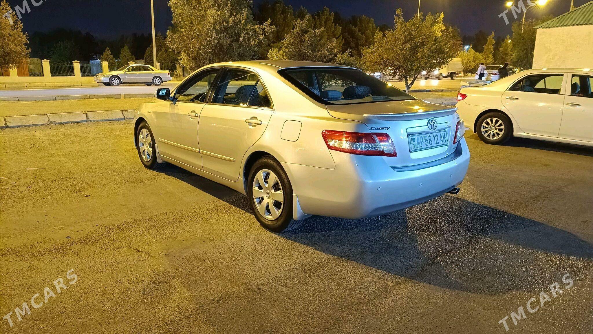 Toyota Camry 2010 - 140 000 TMT - Анев - img 2