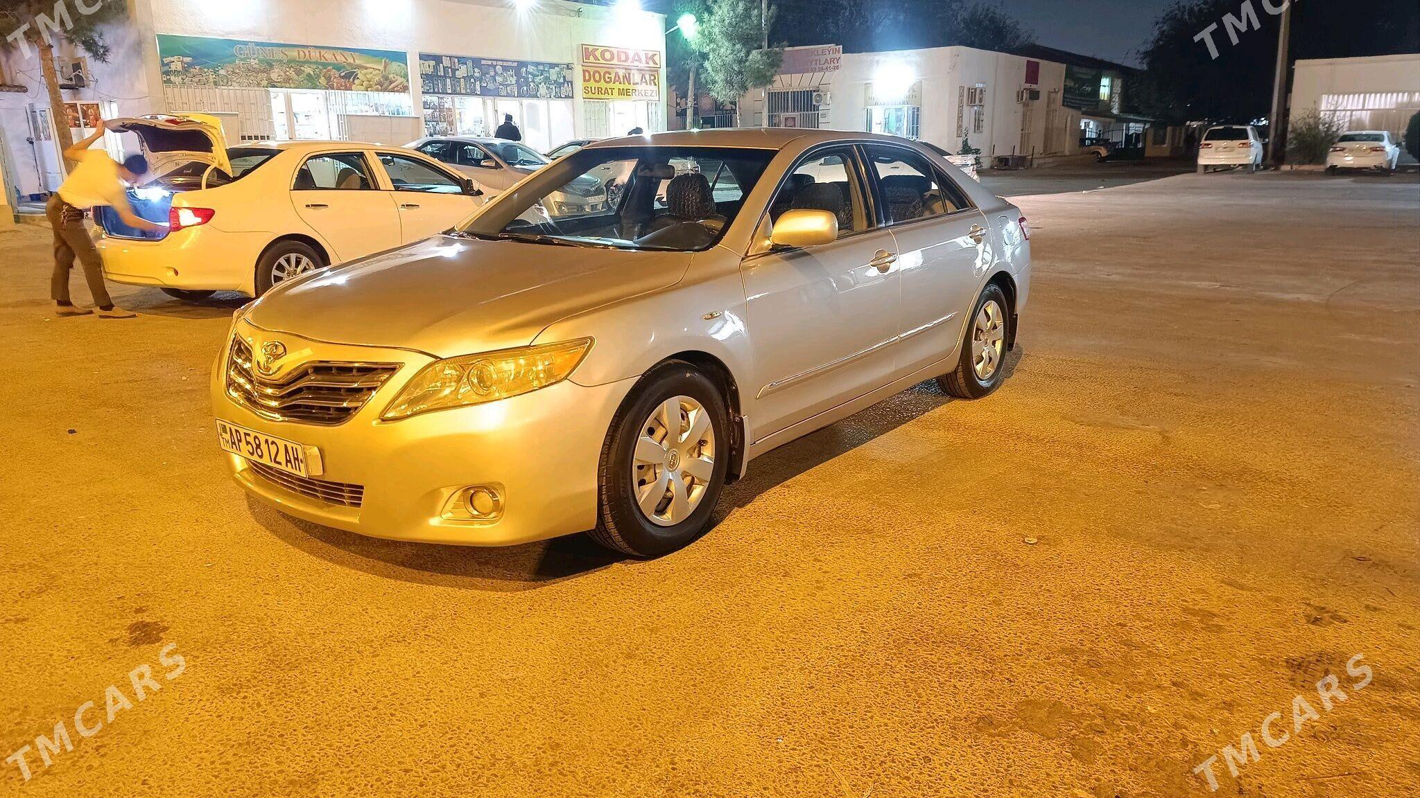 Toyota Camry 2010 - 140 000 TMT - Анев - img 4
