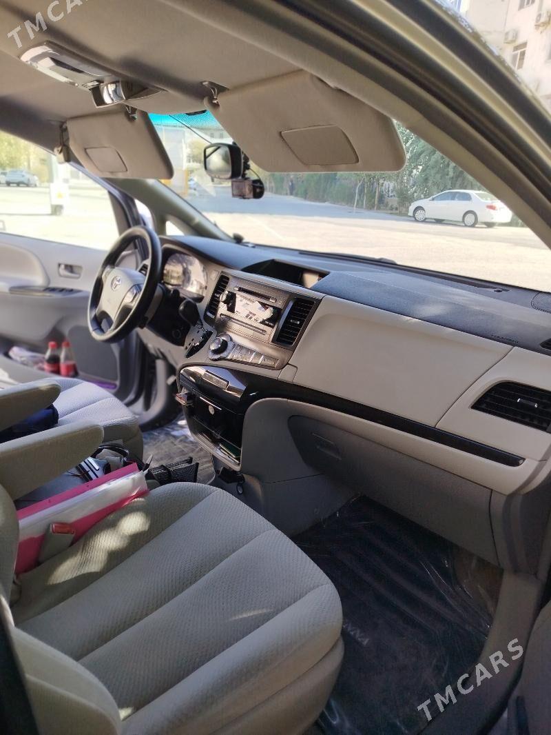 Toyota Sienna 2013 - 340 000 TMT - Ашхабад - img 9