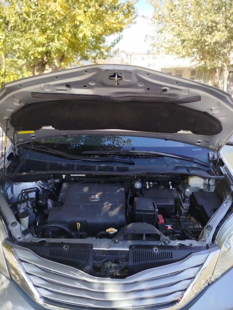 Toyota Sienna 2013 - 340 000 TMT - Ашхабад - img 10