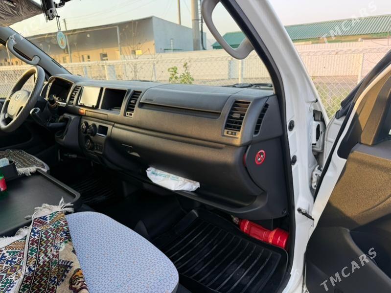 Toyota Hiace 2017 - 559 000 TMT - Гызыларбат - img 3