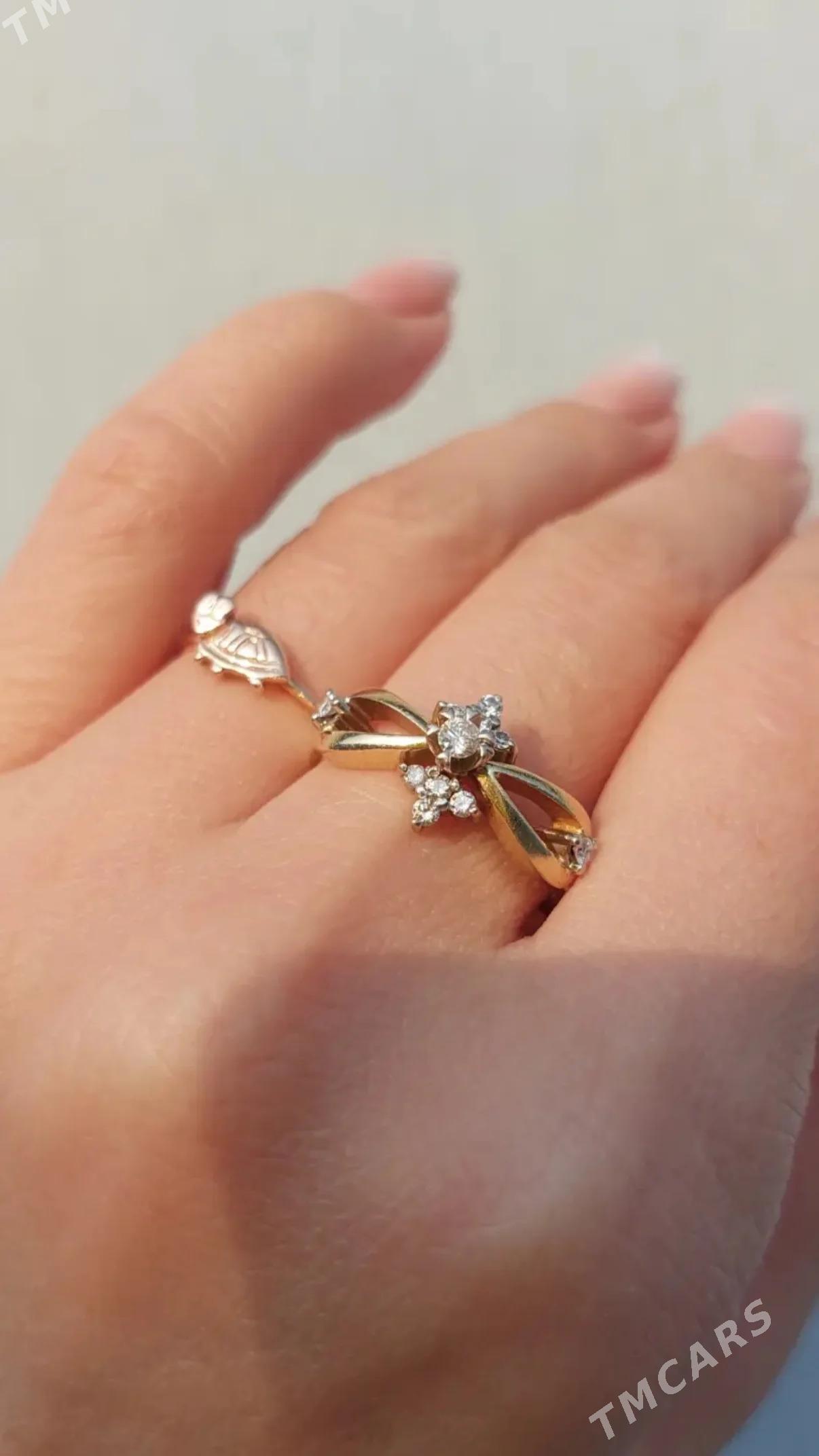 Ýerewan brilliant ýüzükler - Хитровка - img 5