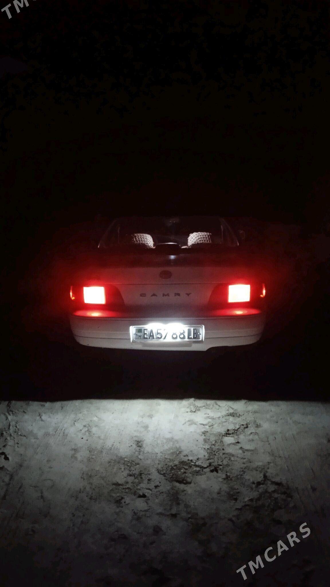 Toyota Camry 1993 - 110 000 TMT - Halaç - img 4