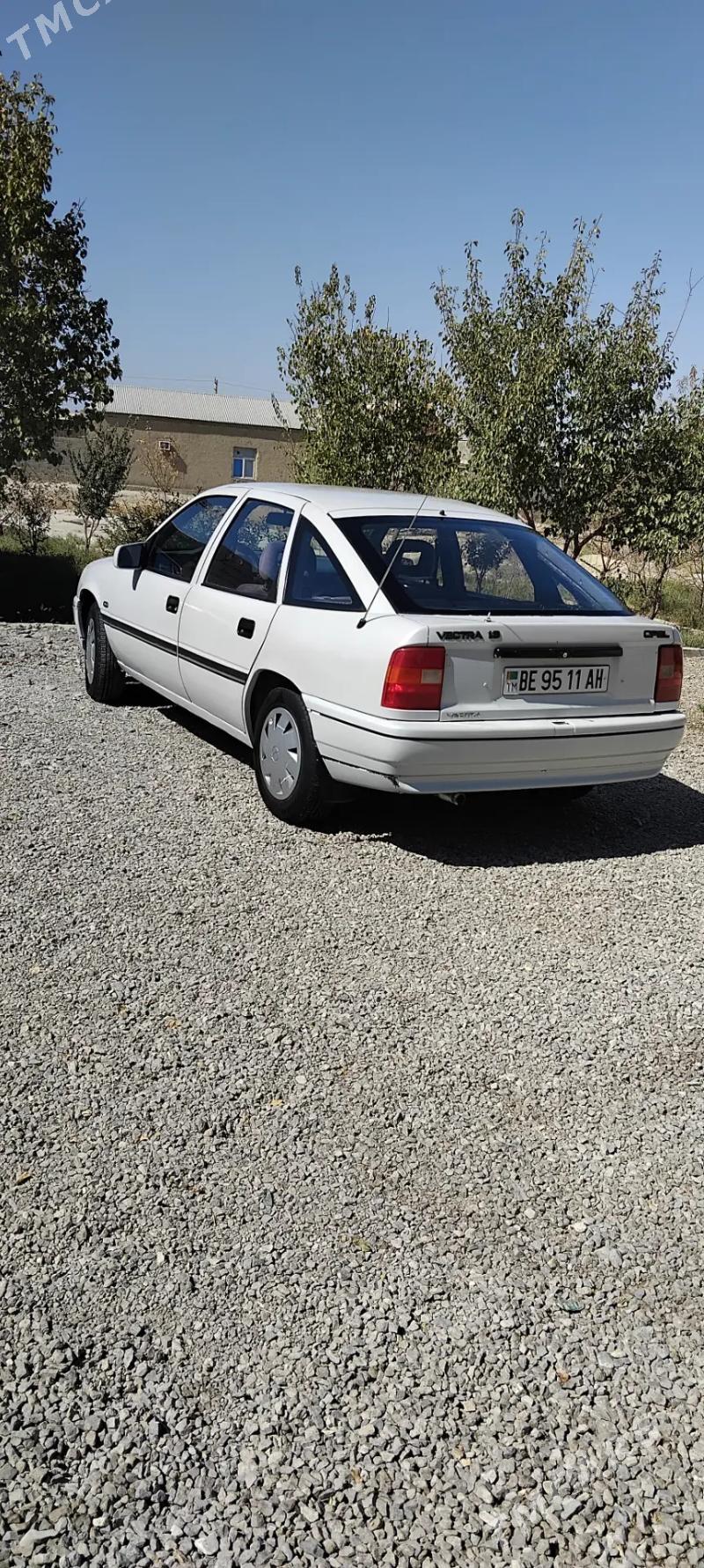 Opel Vectra 1991 - 30 000 TMT - Bäherden - img 3