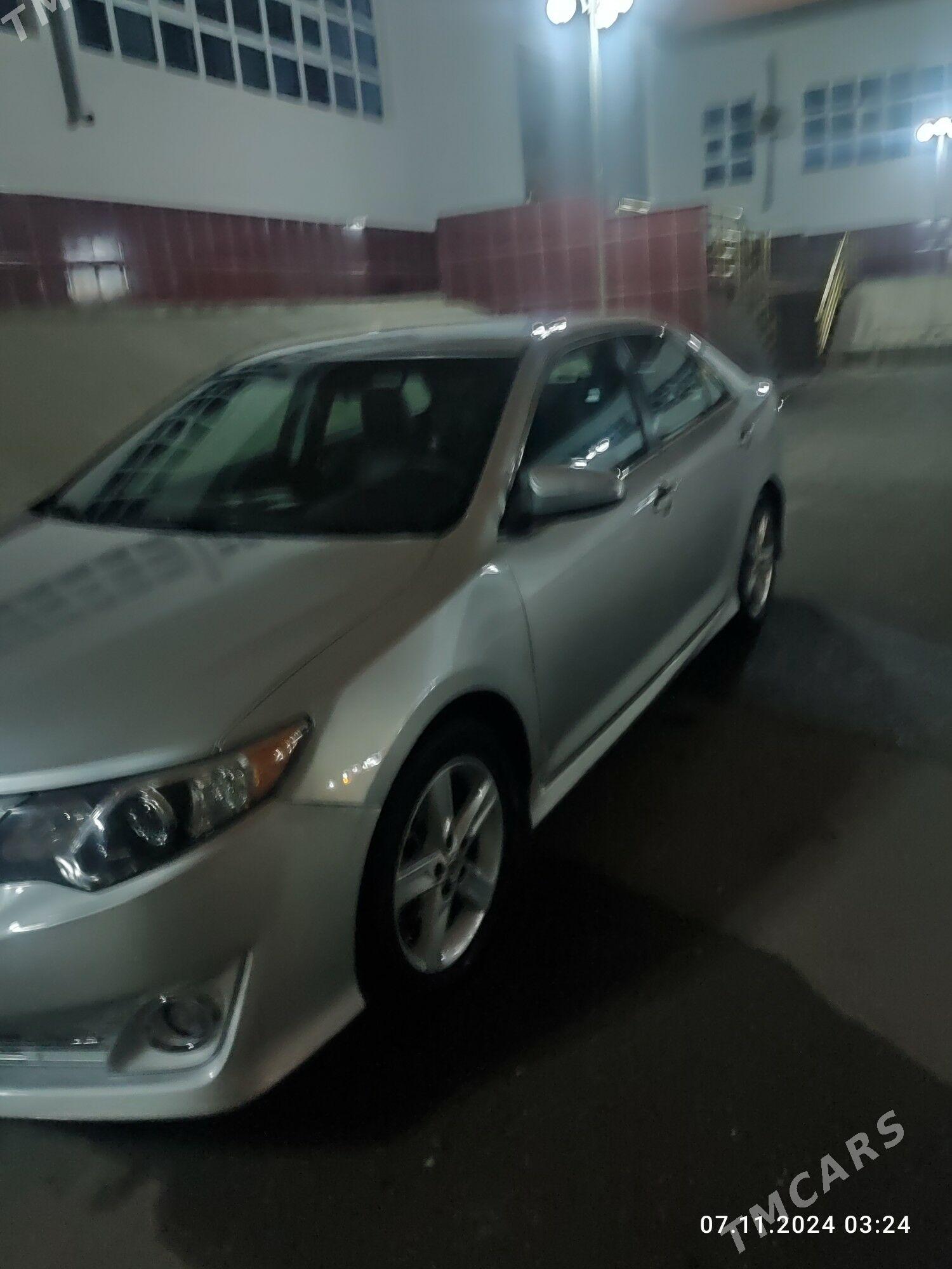 Toyota Camry 2012 - 220 000 TMT - Анев - img 6