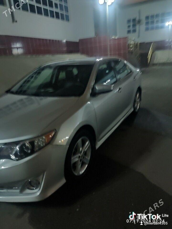 Toyota Camry 2012 - 220 000 TMT - Анев - img 2