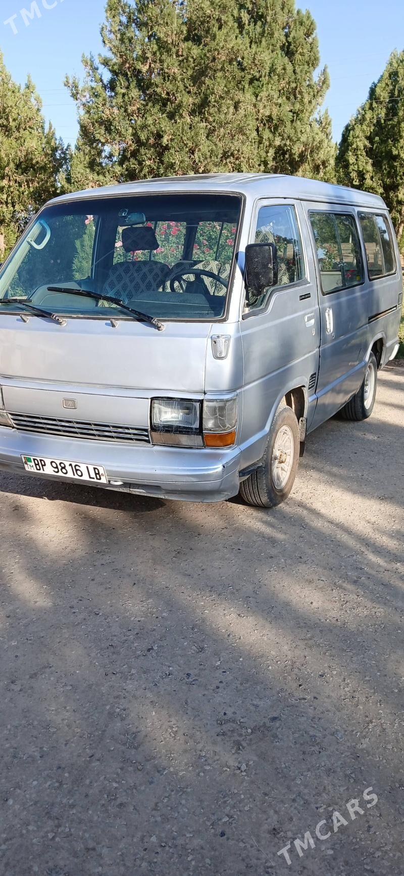 Toyota Hiace 1988 - 53 000 TMT - Халач - img 5