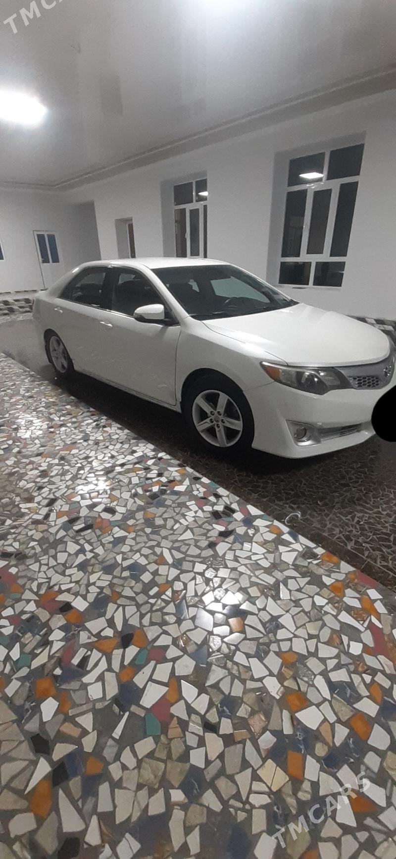 Toyota Camry 2012 - 189 000 TMT - Фарап - img 1