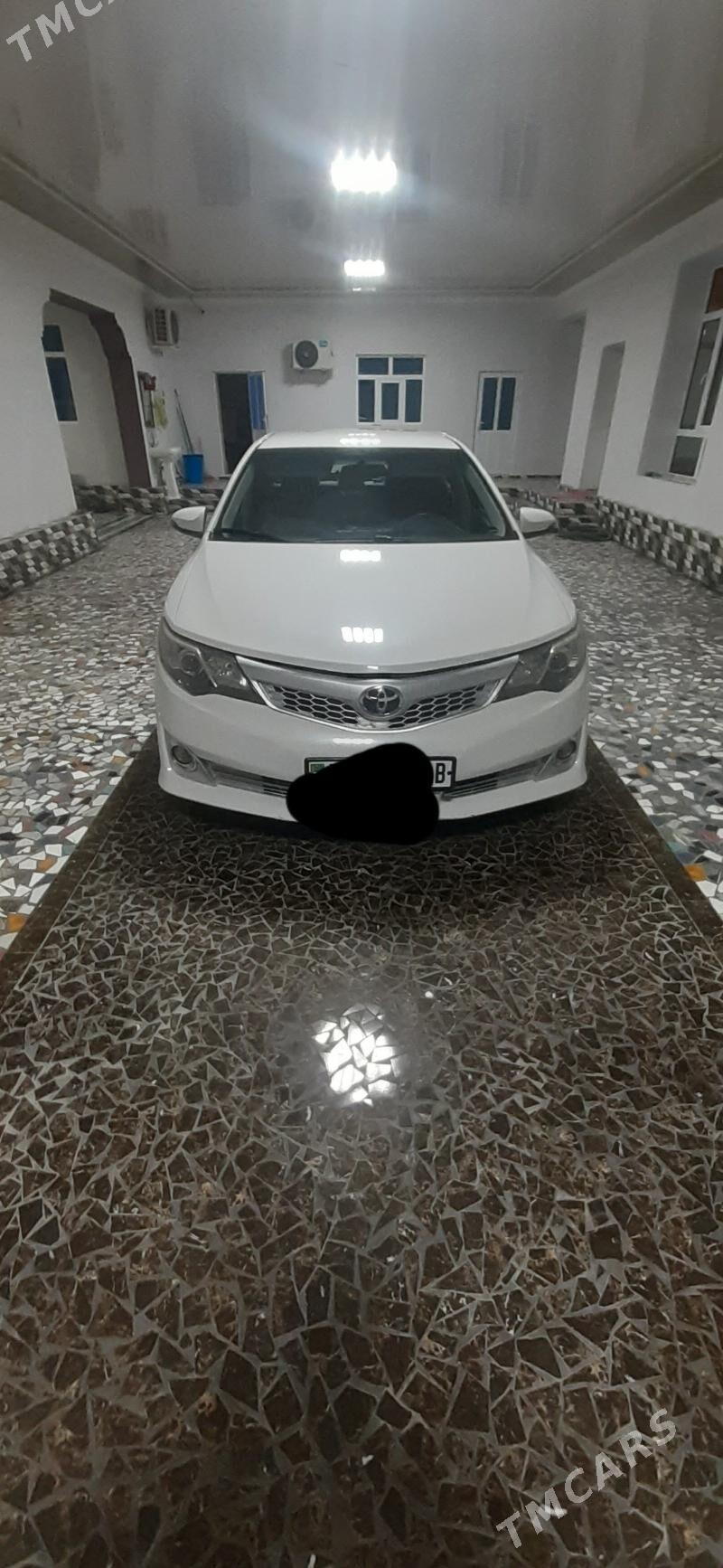 Toyota Camry 2012 - 189 000 TMT - Фарап - img 3