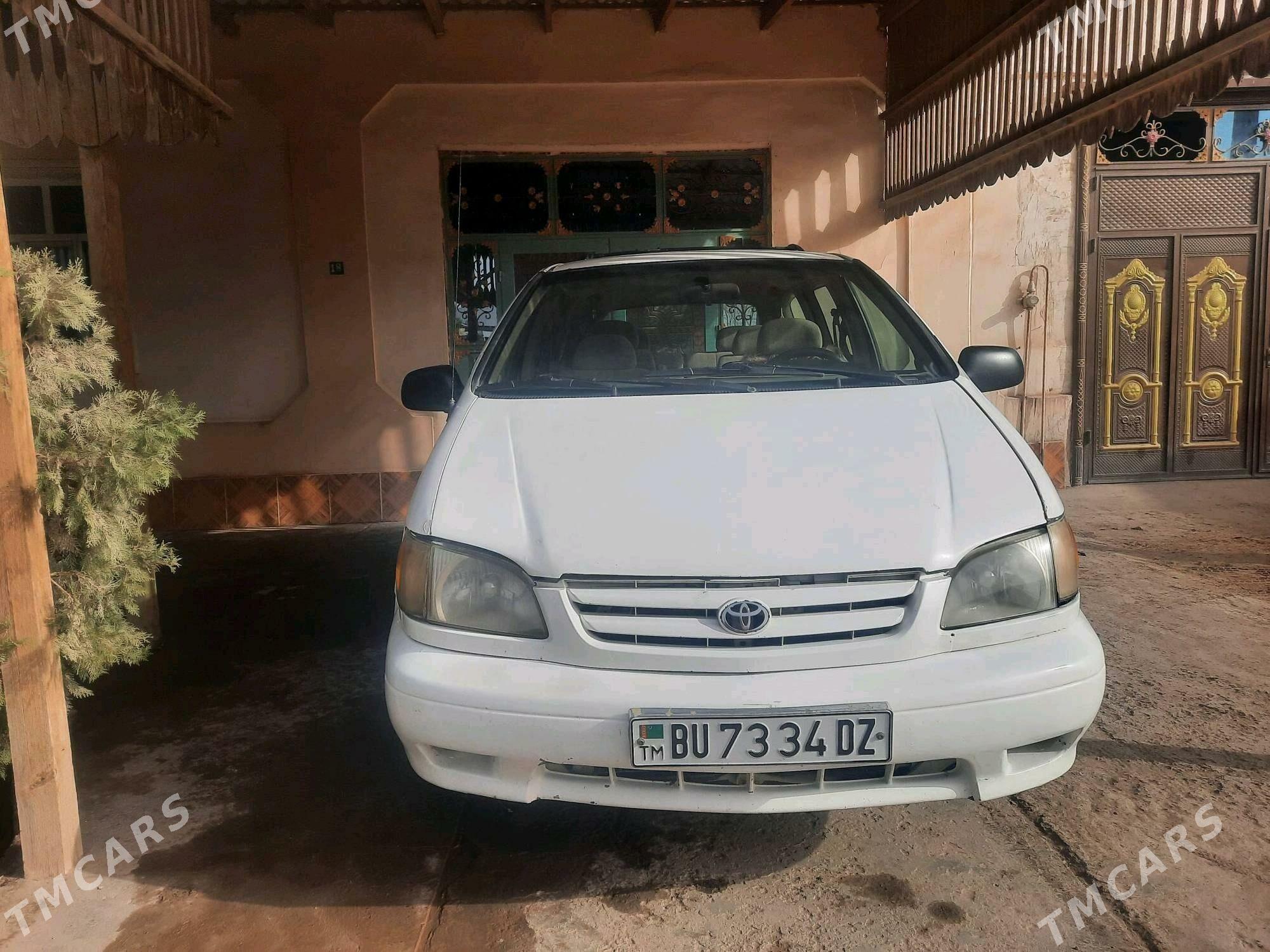 Toyota Sienna 2000 - 115 000 TMT - Гурбансолтан Едже - img 5