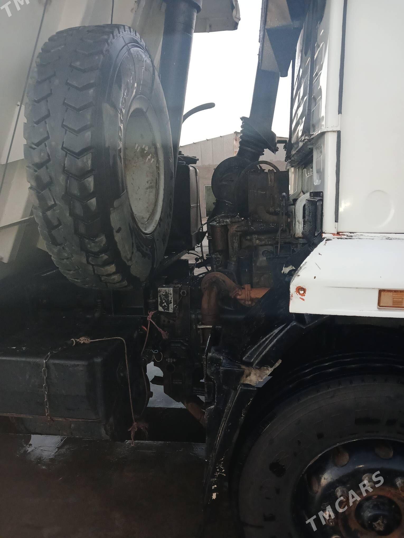 Kamaz 6520 2011 - 350 000 TMT - Мары - img 7