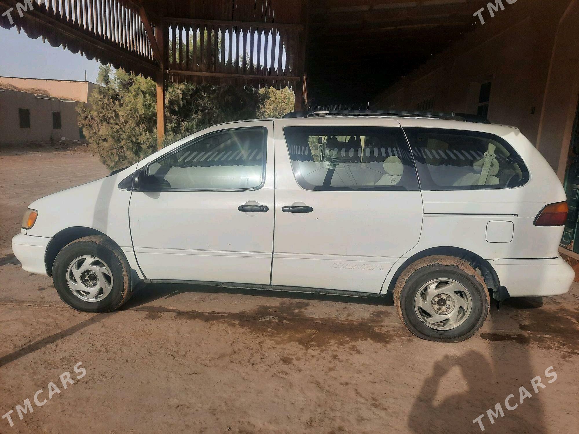 Toyota Sienna 2000 - 115 000 TMT - Гурбансолтан Едже - img 6