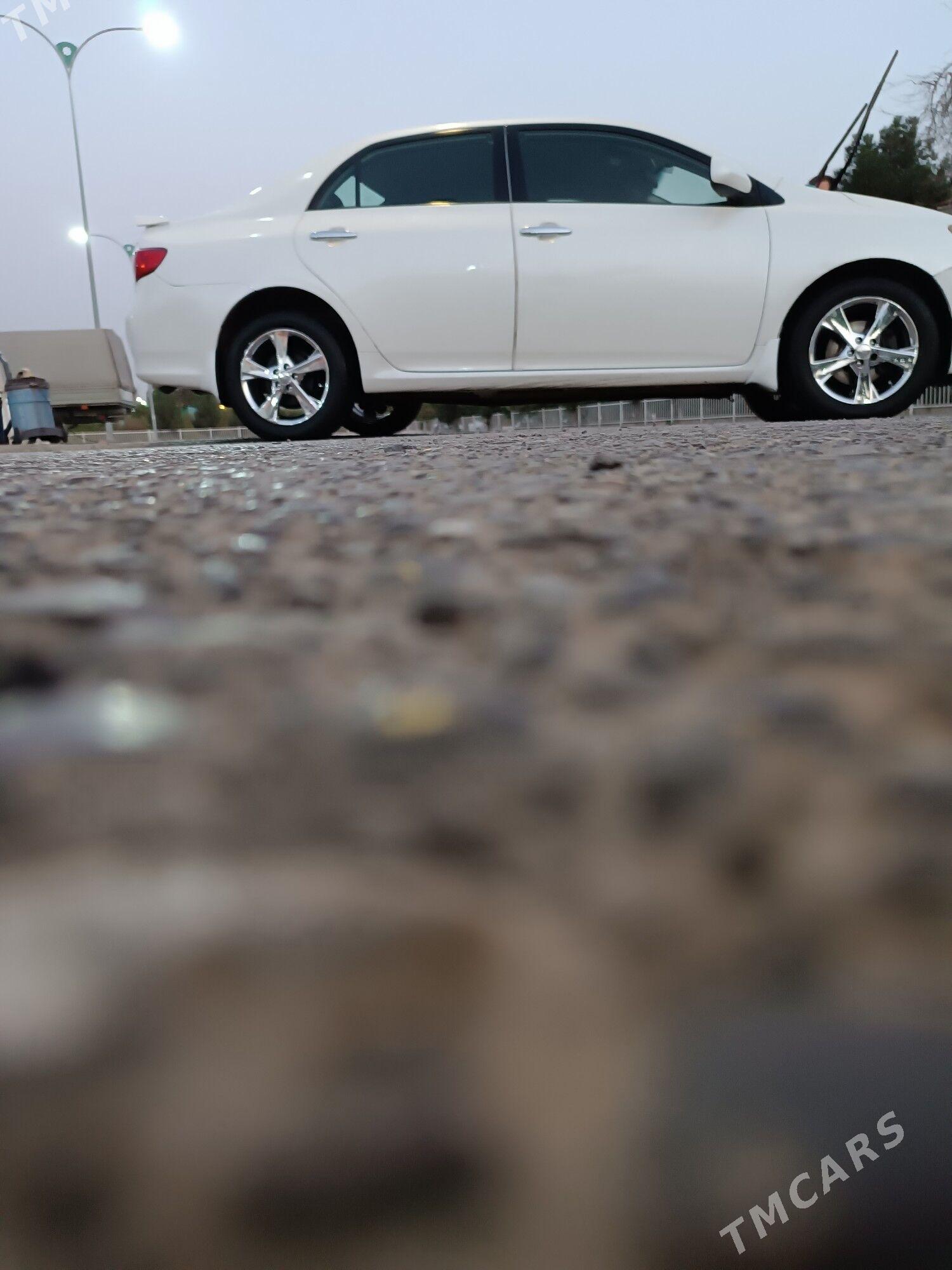 Toyota Corolla 2010 - 145 000 TMT - Мары - img 4