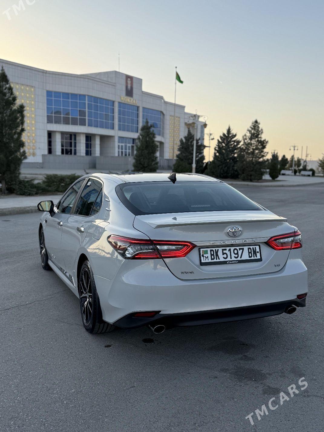 Toyota Camry 2022 - 400 000 TMT - Балканабат - img 5