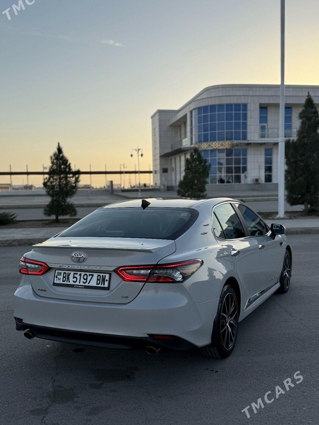 Toyota Camry 2022 - 400 000 TMT - Балканабат - img 4