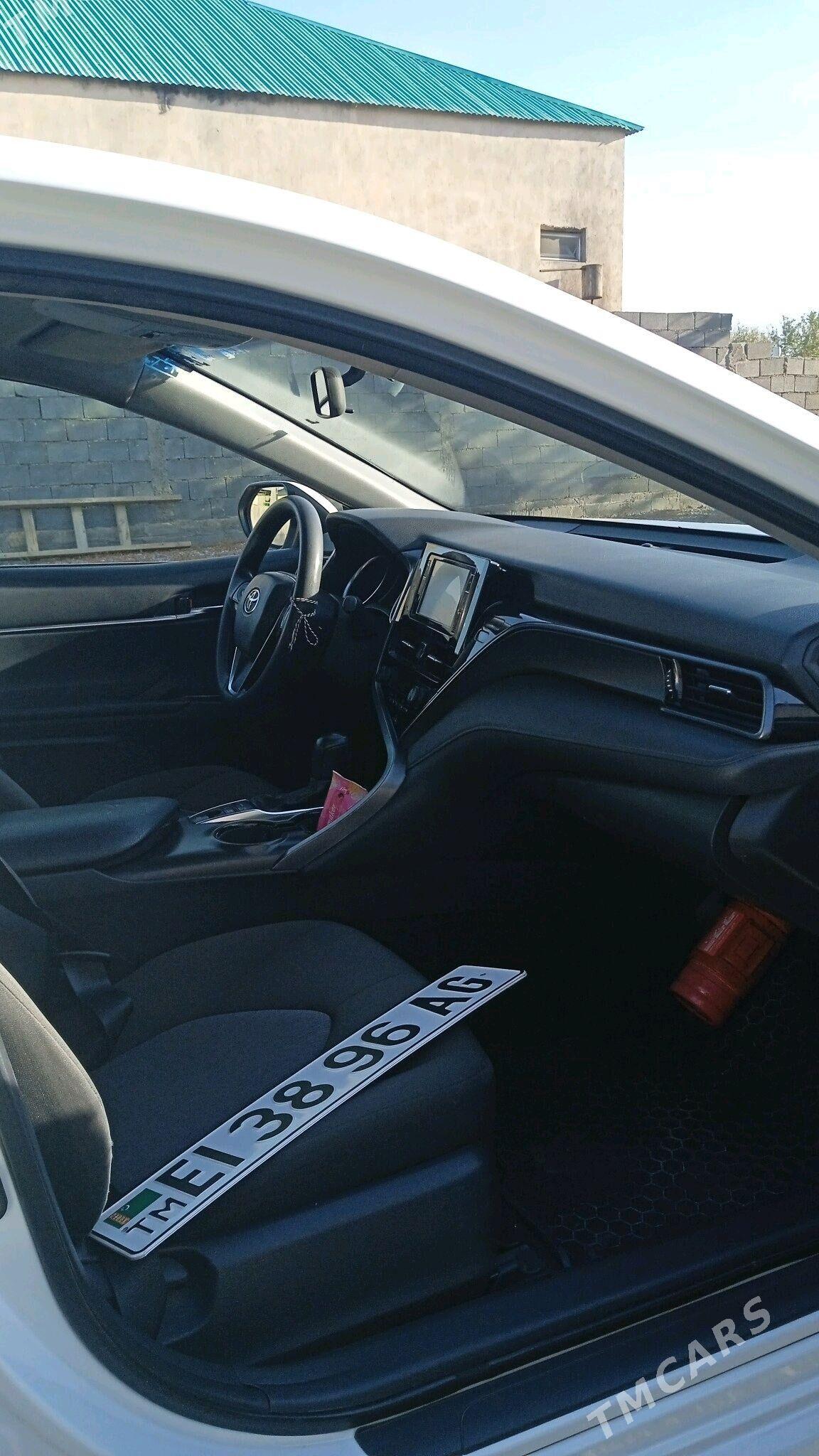 Toyota Camry Hybrid 2021 - 230 000 TMT - Aşgabat - img 6