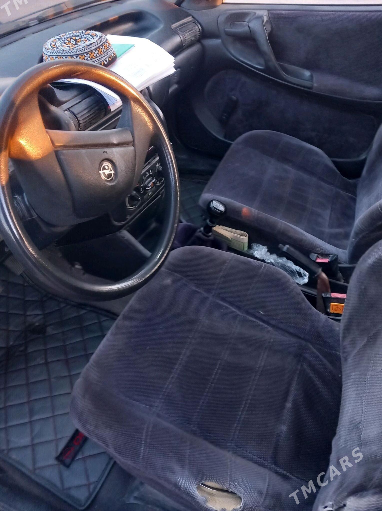 Opel Astra 1992 - 40 000 TMT - Болдумсаз - img 1