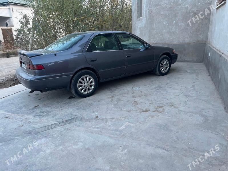 Toyota Camry 1998 - 135 000 TMT - Köneürgenç - img 2