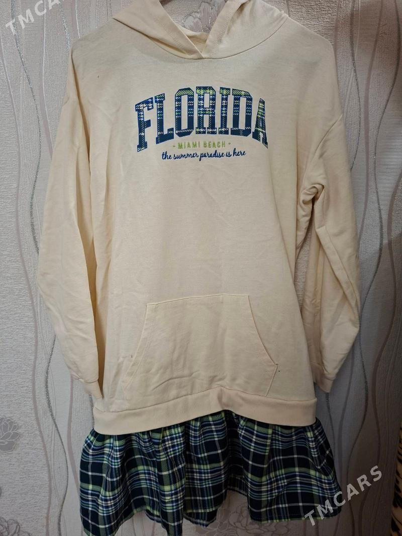 платье с капюшоном - 11 mkr - img 1