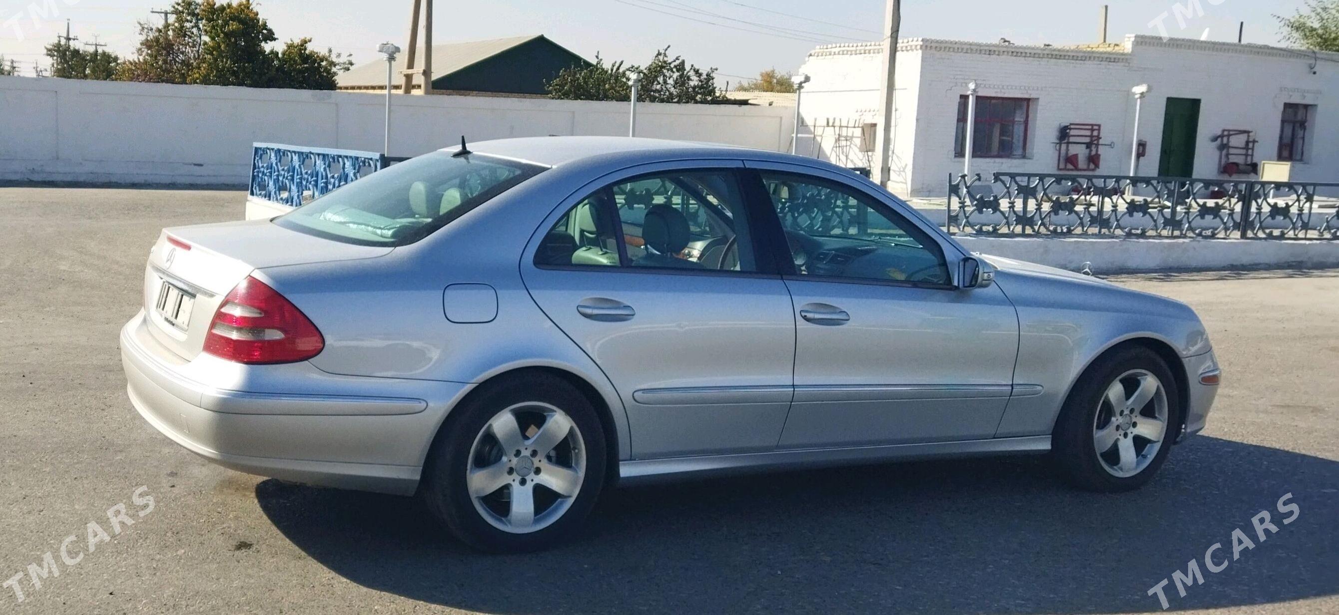 Mercedes-Benz E320 2003 - 170 000 TMT - Dänew - img 3